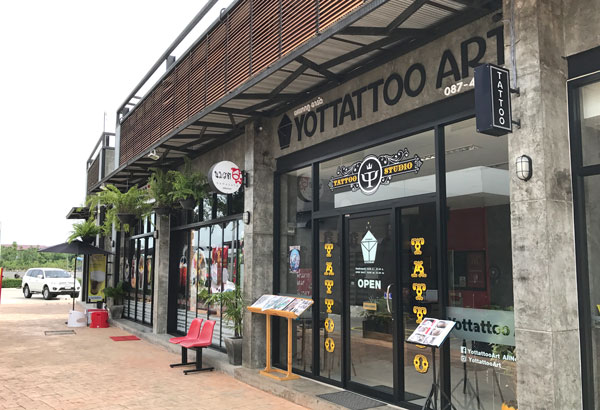 タトゥーショップなど