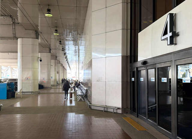 国際線ターミナルのGrabピックアップポイント