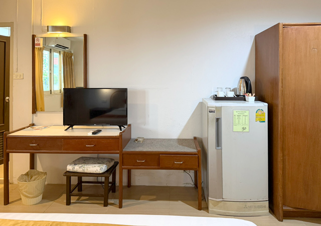 テレビ、冷蔵庫など