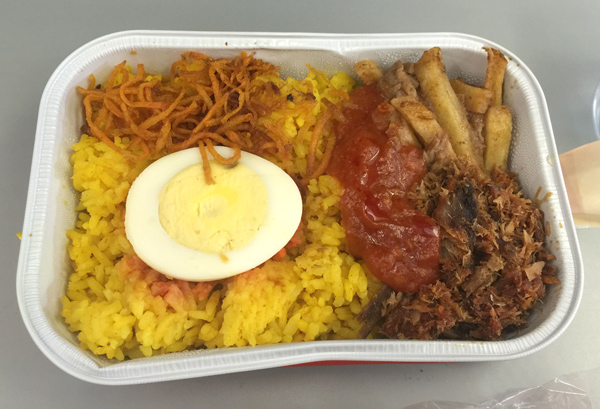 ナシ・クニン・マナド