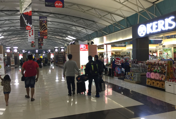 ターミナル内の様子