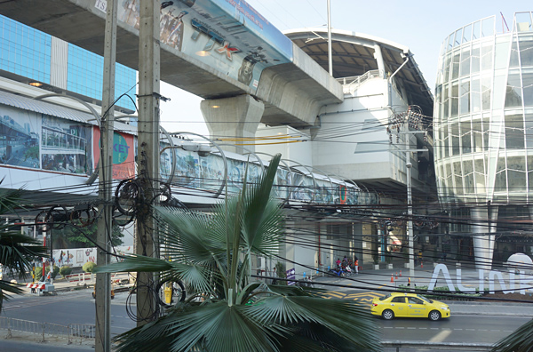 ラムカムヘーン駅とA-LINK SQUARE ラムカムヘーン駅とA-LINK SQUARE