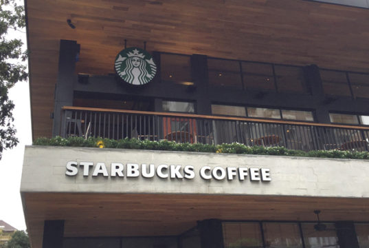 プノンペンのスターバックス