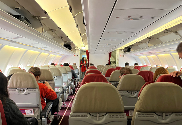 タイ・エアアジアXの機内の様子