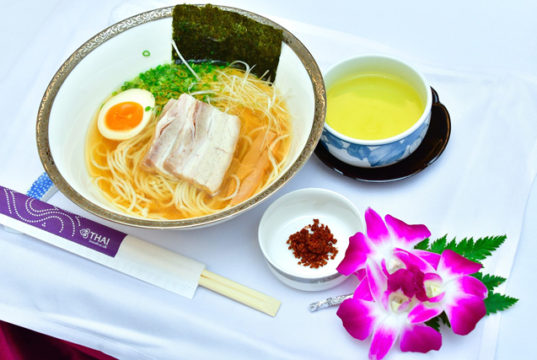 タイ国際航空、日本~タイ路線で麺屋一燈のラーメンを提供 タイ国際航空、日本~タイ路線で麺屋一燈のラーメンを提供