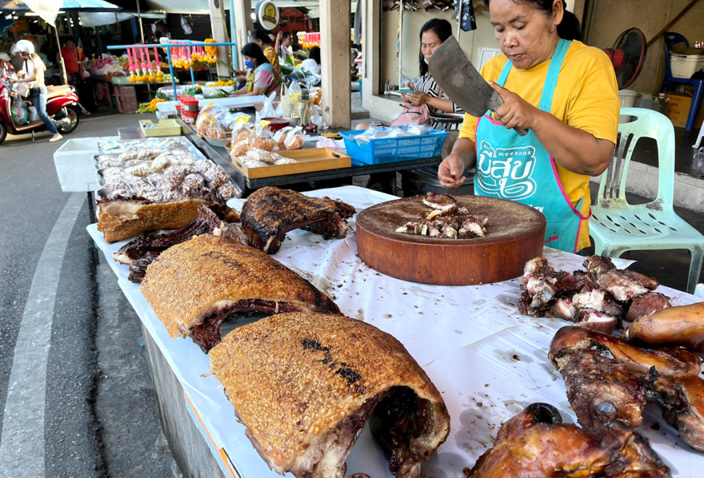 街中にはムーヤーン屋が点在