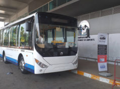 ウボンラチャターニー空港と市内中心部を結ぶ路線バス